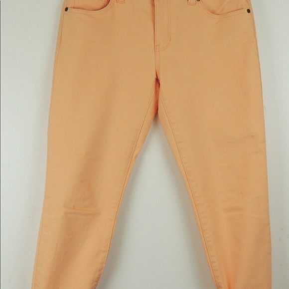 CAbi Cropped Jeans - Picture 3 of 11